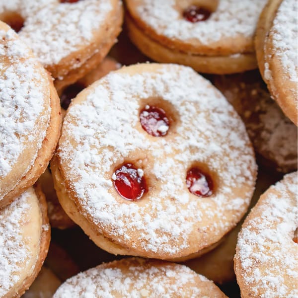 homemade linzer cookies