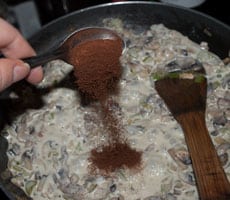 Chicken with Mushroom White Wine Cream Sauce www.masalaherb.com #stepbystep #recipe