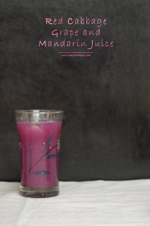 Red Cabbage Juice with Grapes and Mandarin