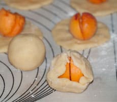 Apricot Dumplings [Marillenknodel] #dessert #Austrian #Recipe www.masalaherb.com