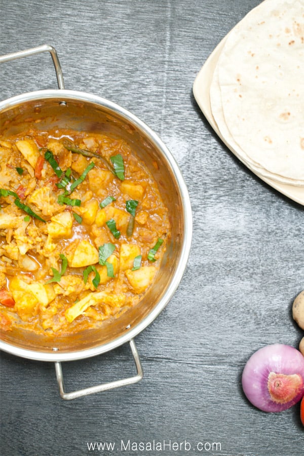+15 Indian Cauliflower Recipes - Easy Aloo Gobi Masala - How to make Aloo Gobi Curry Recipe Vegetarian step by step one-pot nut-free gluten-free curry recipe easily made for weeknight dinner www.MasalaHerb.com
