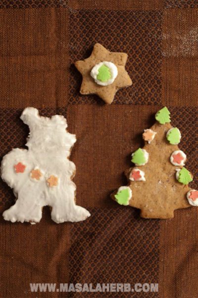 Classic Lebkuchen Recipe - German Christmas Cookies easy to make from scratch and perfect to bake with your kids for christmas. www.Masalaherb.com #cookies #christmas #german #masalaherb