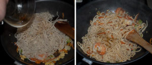 Singapore Noodles - Singapore Chow Mein - Stir fried Asian Noodles #stepbystep #Recipe #Asian www.masalahern.com