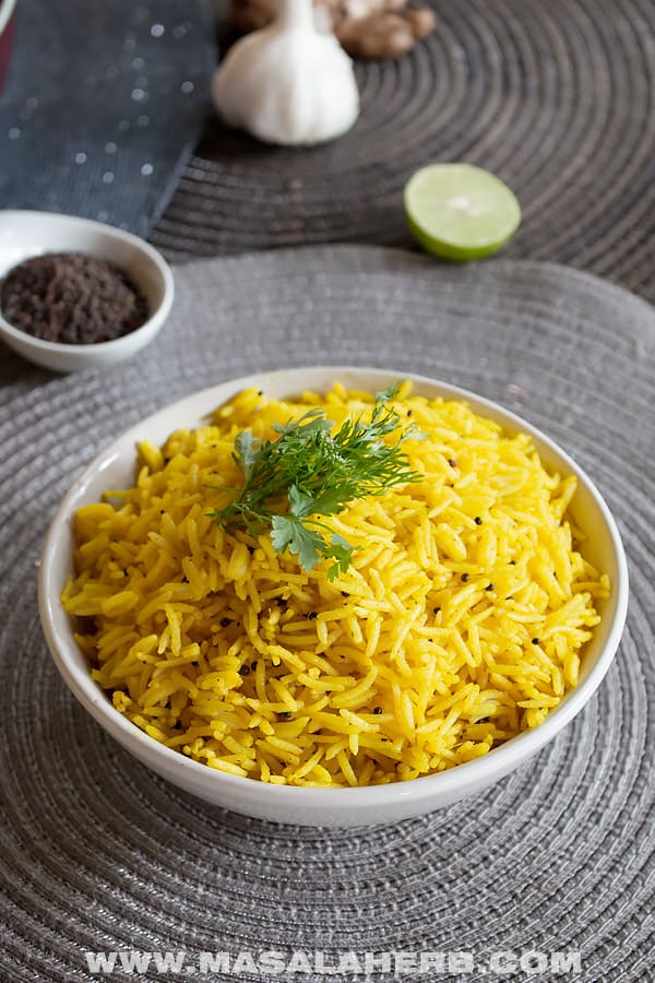 Lemon Rice Recipe - How to make South Indian Lemon Rice 🍚 [EASY]