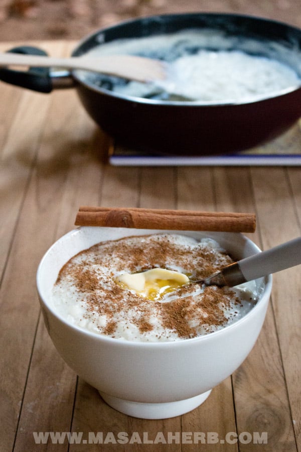 Norwegian Porridge Recipe - Risengrynsgrøt - One-Pot Rice Porridge [+Video] scandinavian christmas meal & healthier all year round breakfast dish made with rice and milk as main ingredients. www.MasalaHerb.com #porridge #rice #masalaherb #norwegian