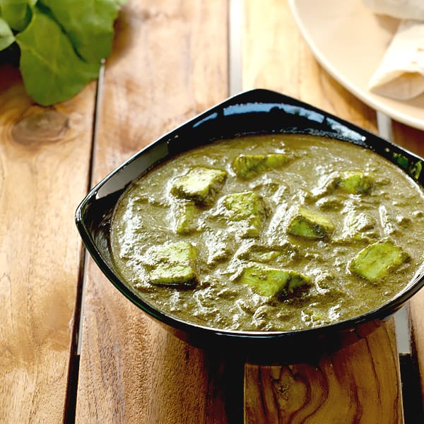 Palak Paneer Recipe - How to make Nutritious Indian Spinach Curry [Vegetarian]