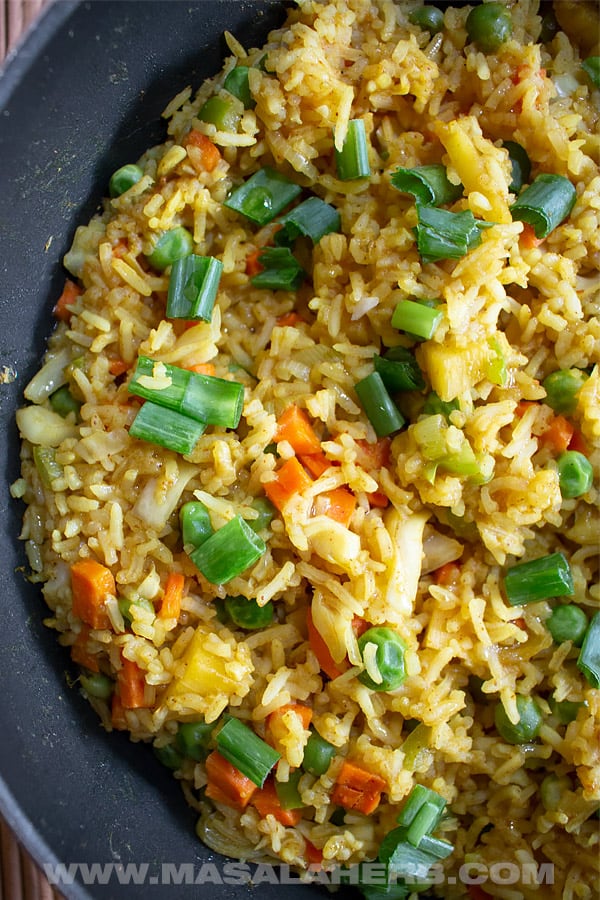 Thai Pineapple Fried Rice Recipe [Vegetarian]