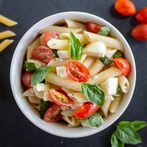 Easy Caprese Pasta Salad [Summer Salad]