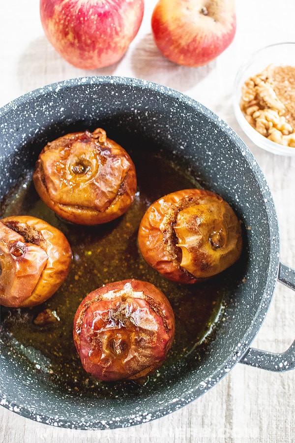 Stuffed Baked Apples with Walnuts