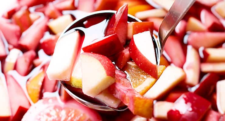 sangria with fresh fruits