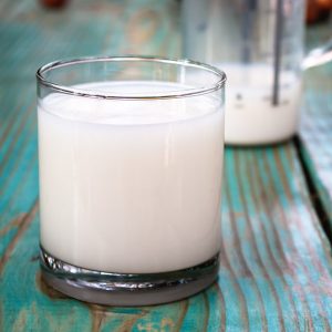 healthy homemade oat milk