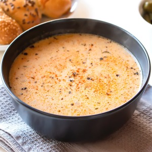 bowl of cheeseburger soup