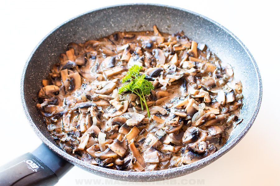 one pan sautéed mushrooms with cream