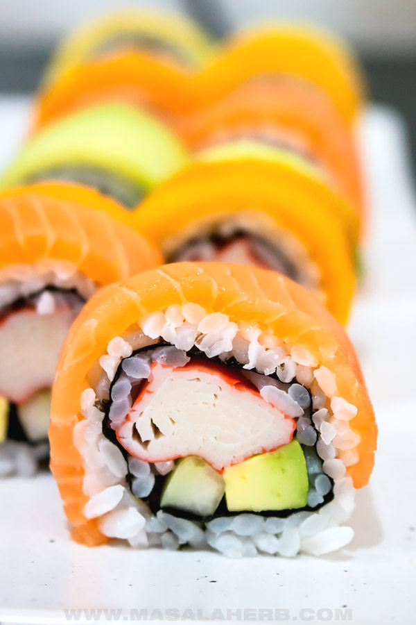 filling of a rainbow roll form the front