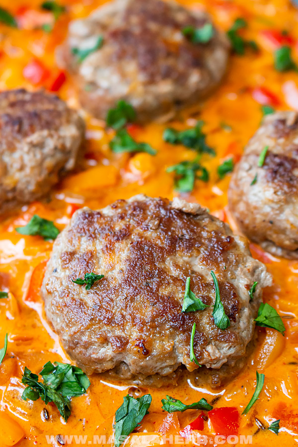 Skillet Hamburger Steak with Bell Pepper Sauce