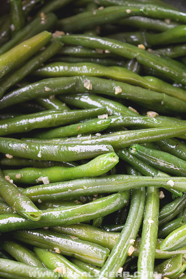 boiled string beans with butter garlic
