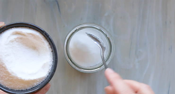 store powdered sugar in jar