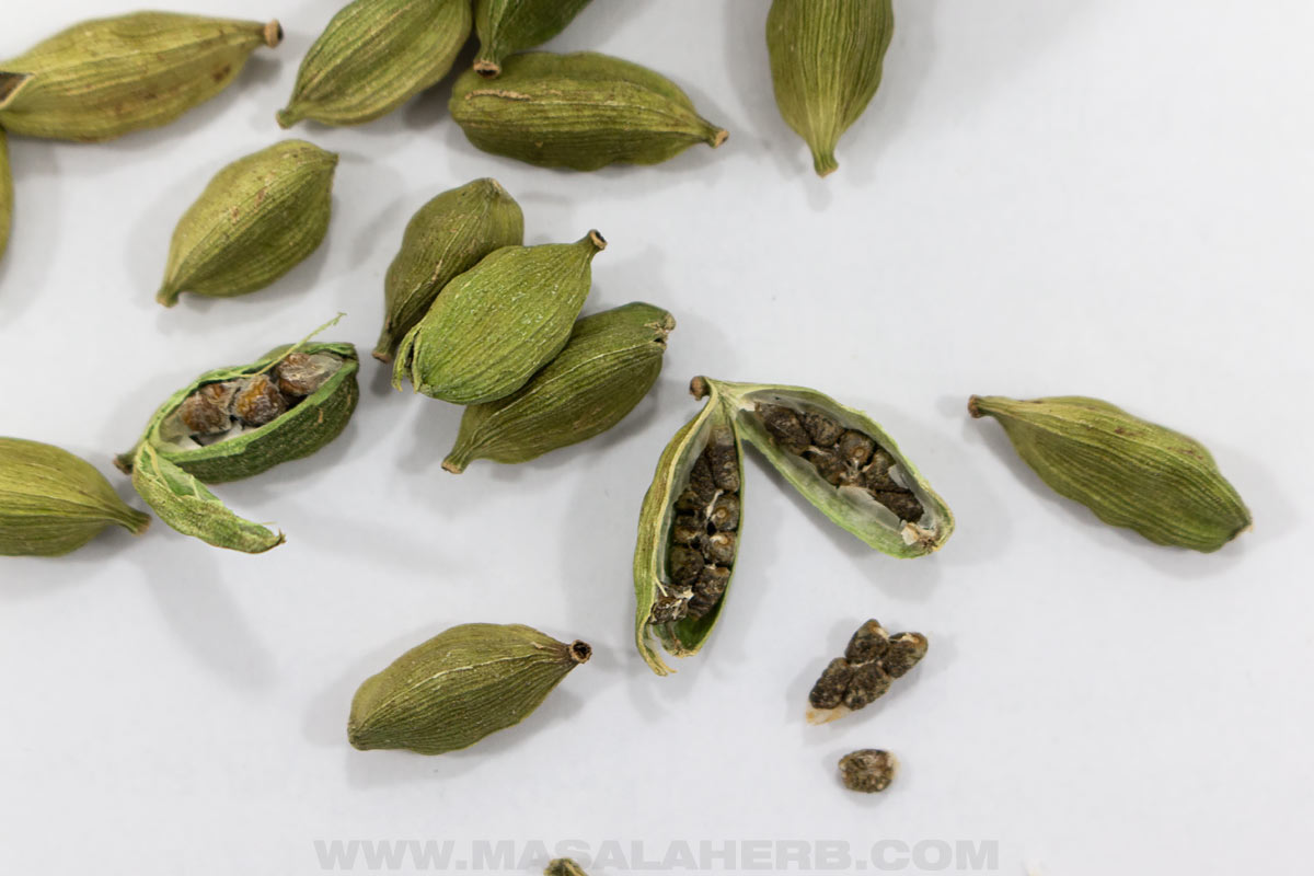 green cardamom pod with seeds