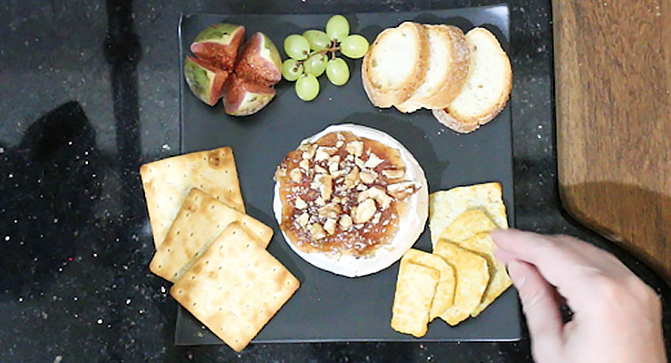 arrange brie with dippers