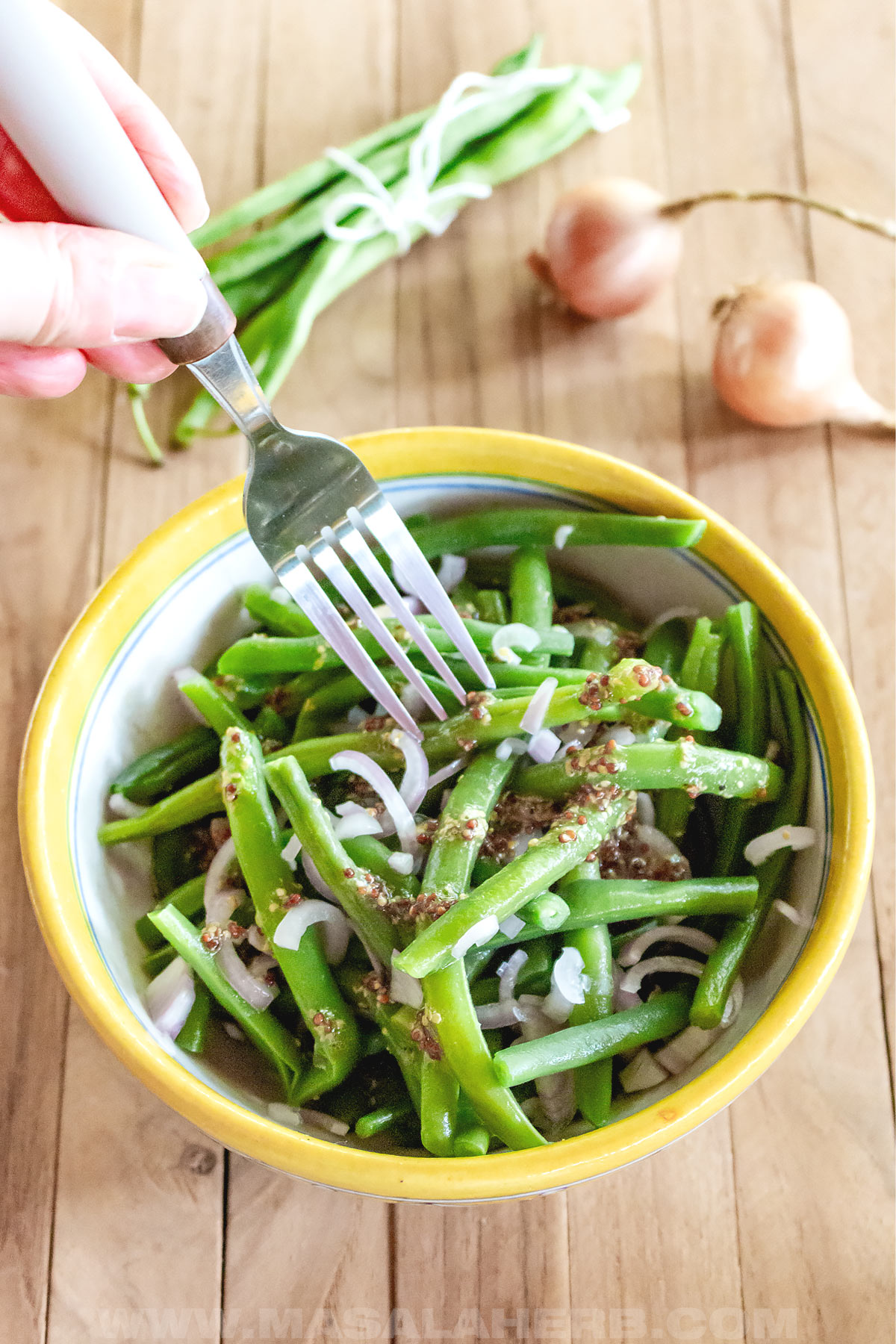 a bowl of french green bean salad