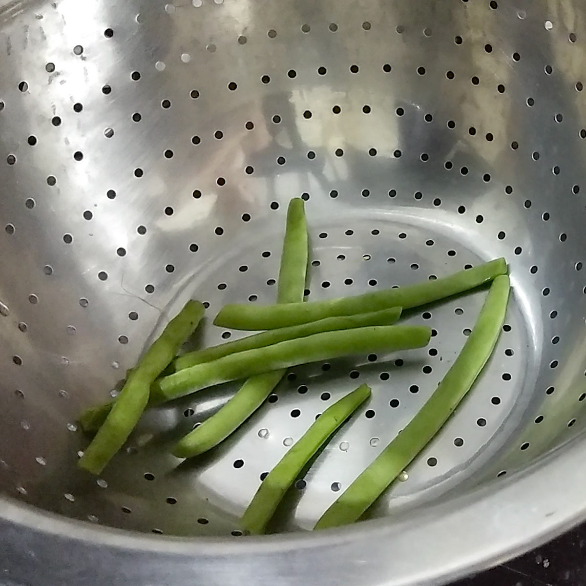 trimmed green beans