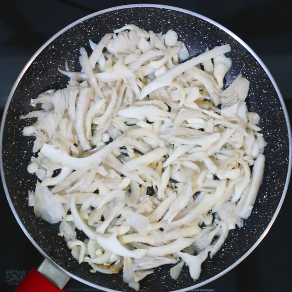White Wine Sautéed Oyster Mushrooms Recipe