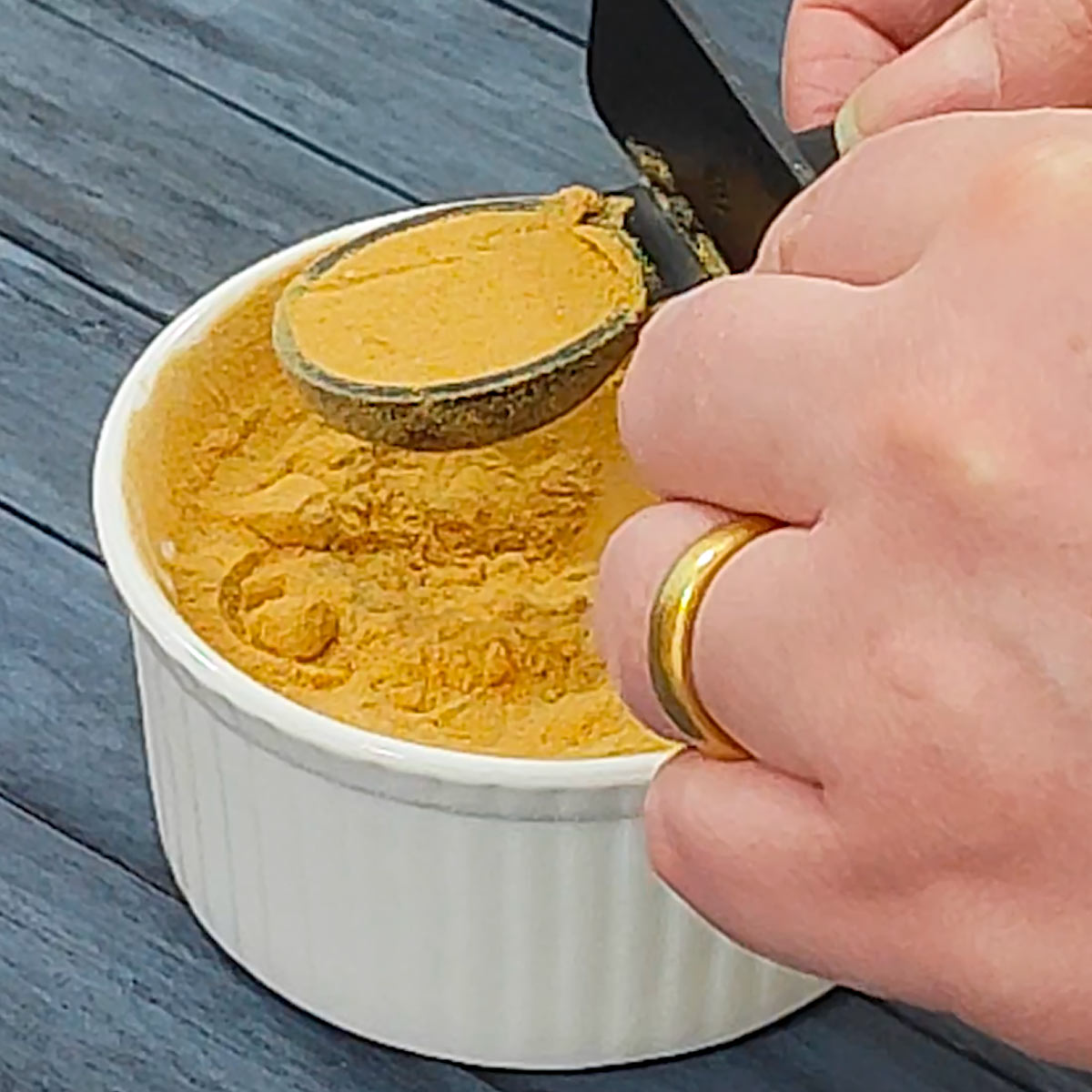 measure ground spices