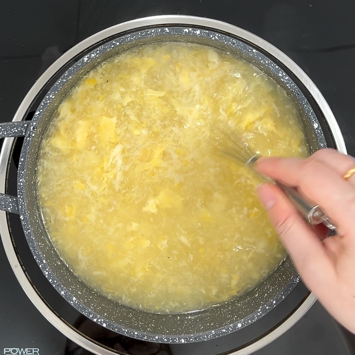 scramble eggs in soup