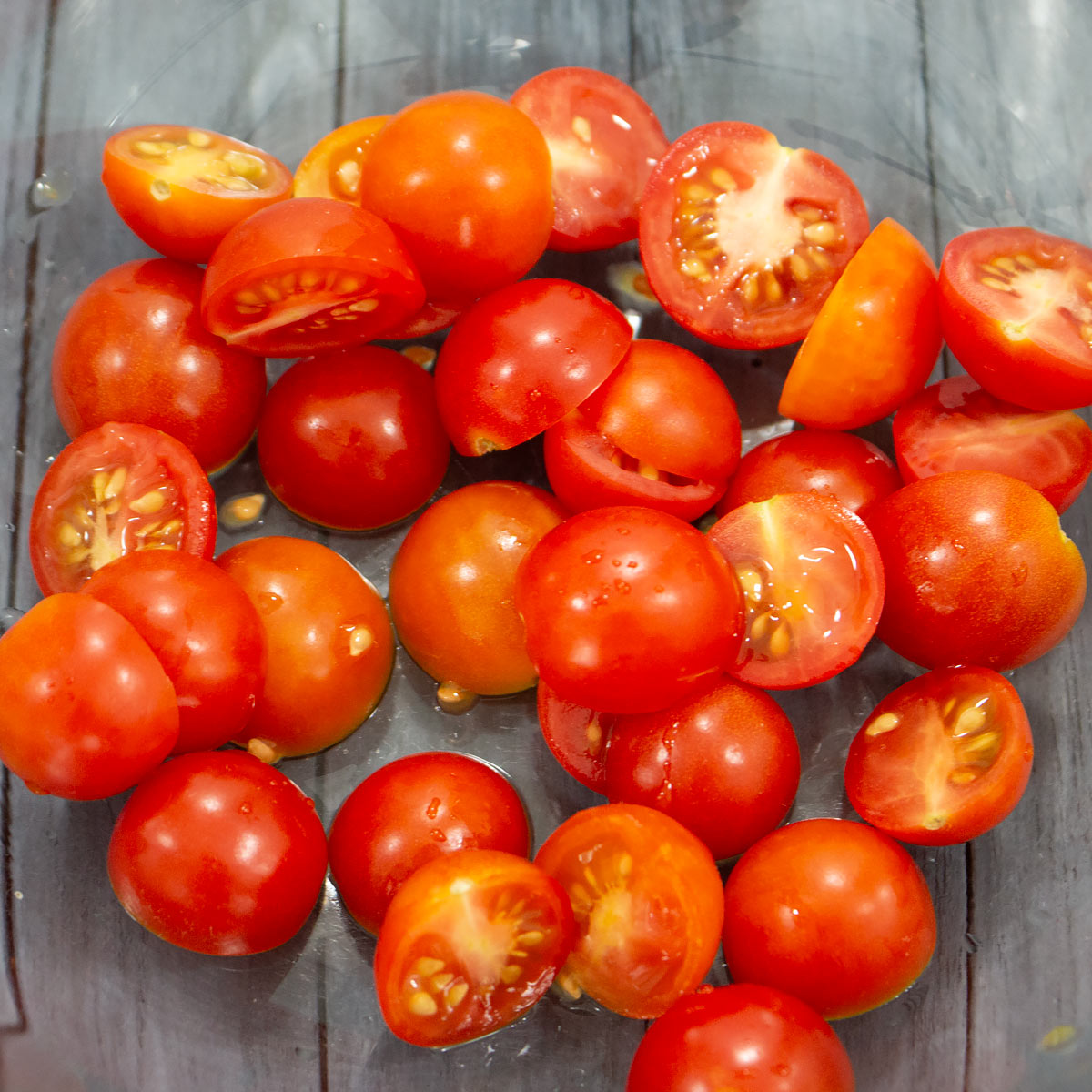 cut tomatoes into halves