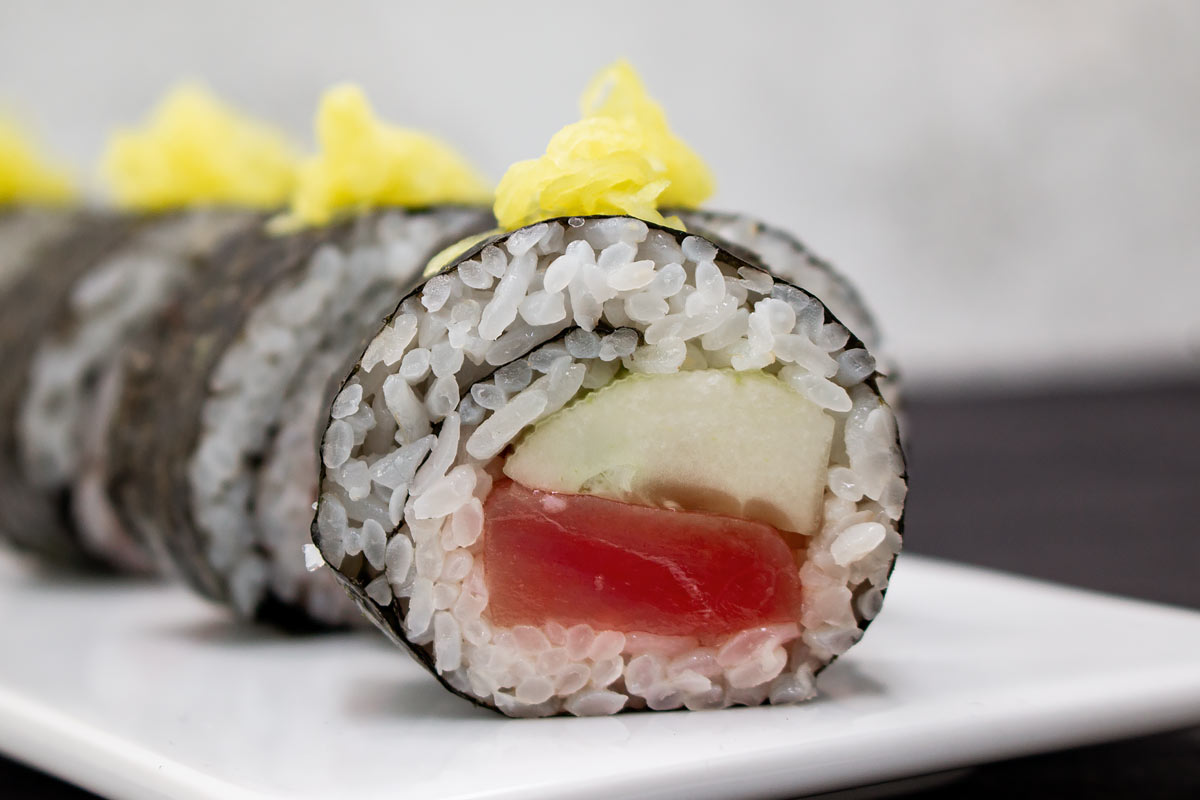 maki sushi roll slice
