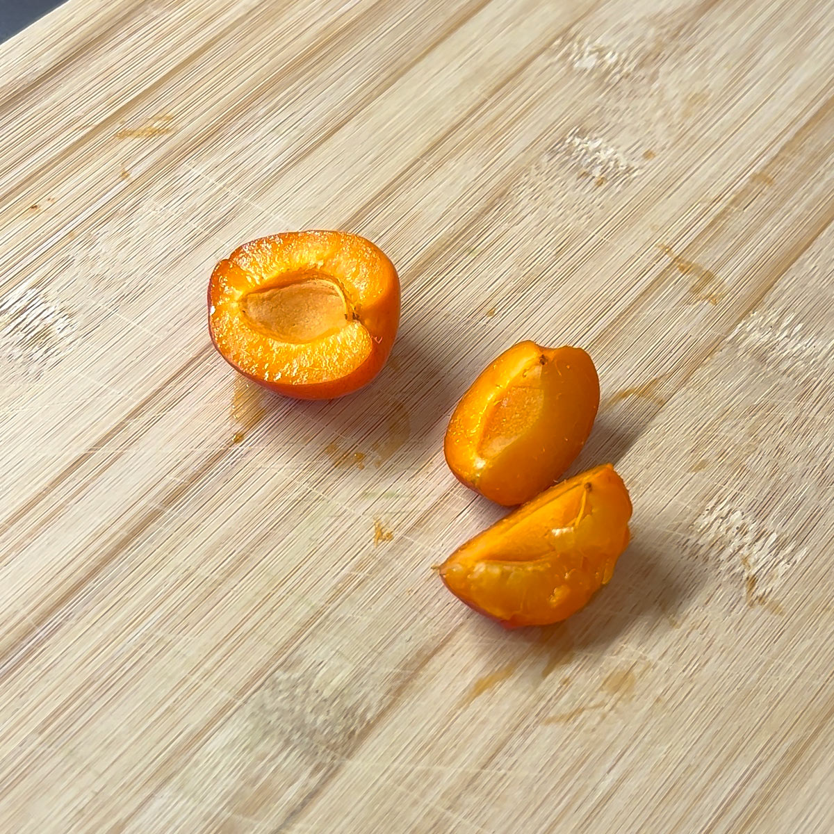 quater apricots
