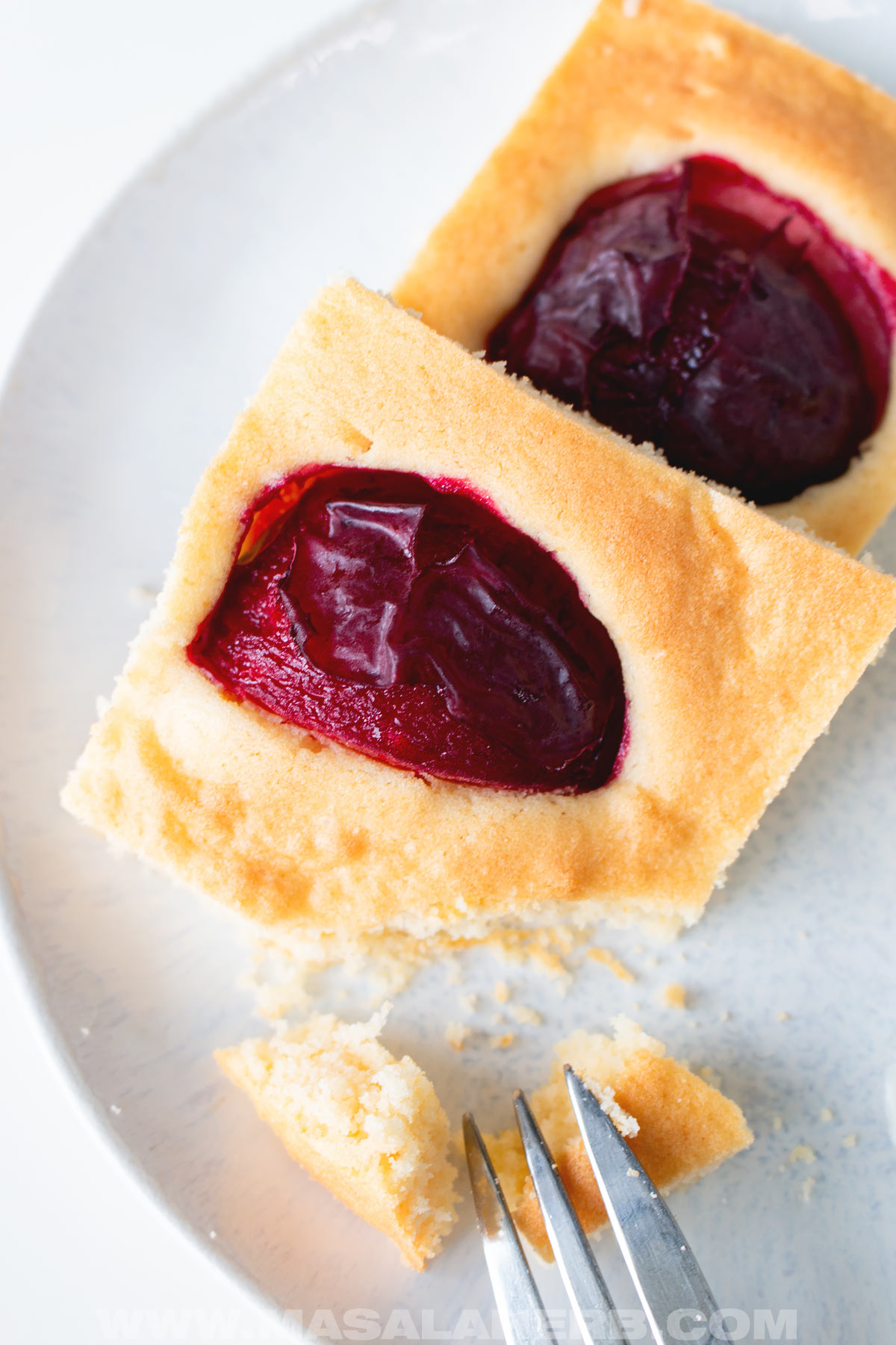 Kuchen with plums