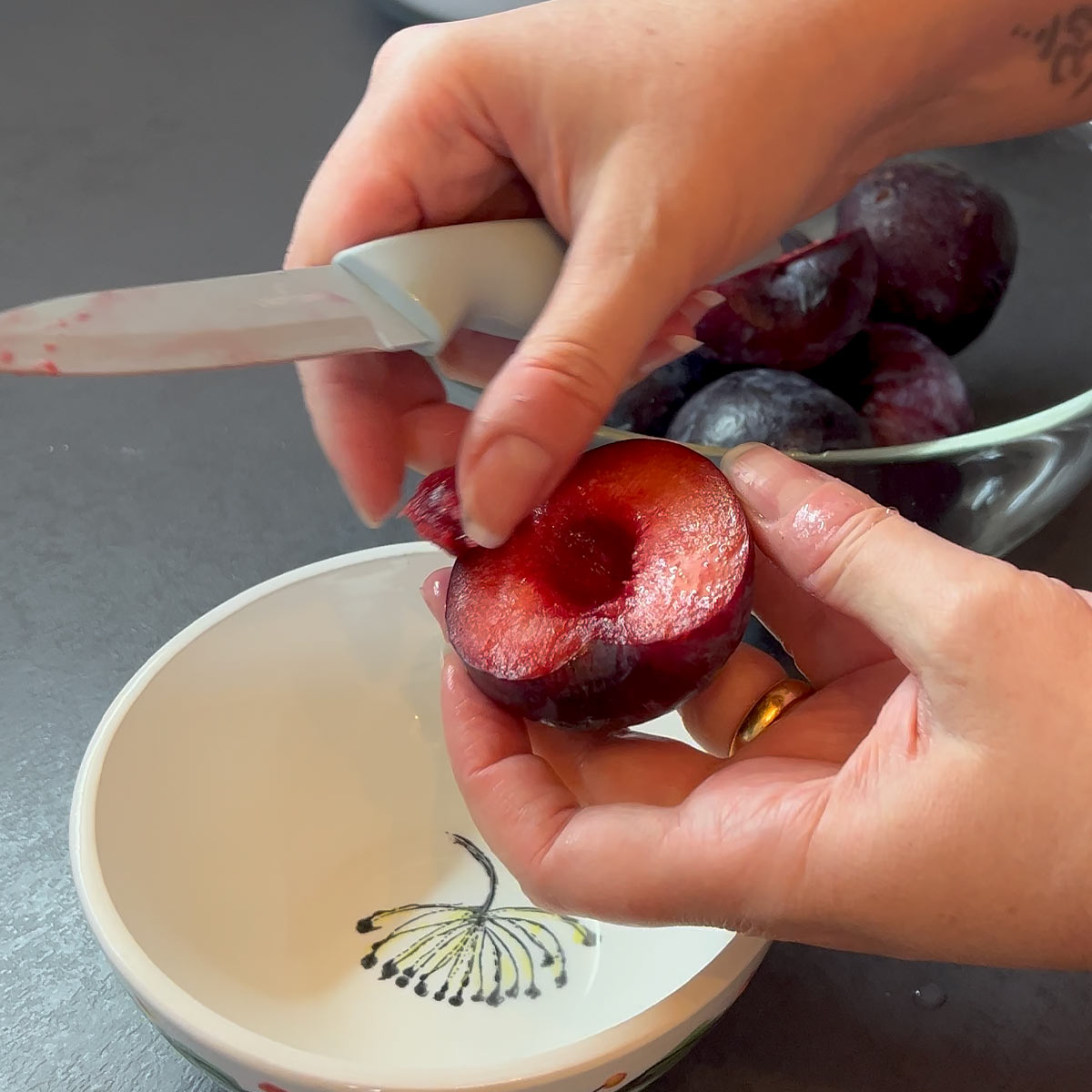 remove seed core from plums
