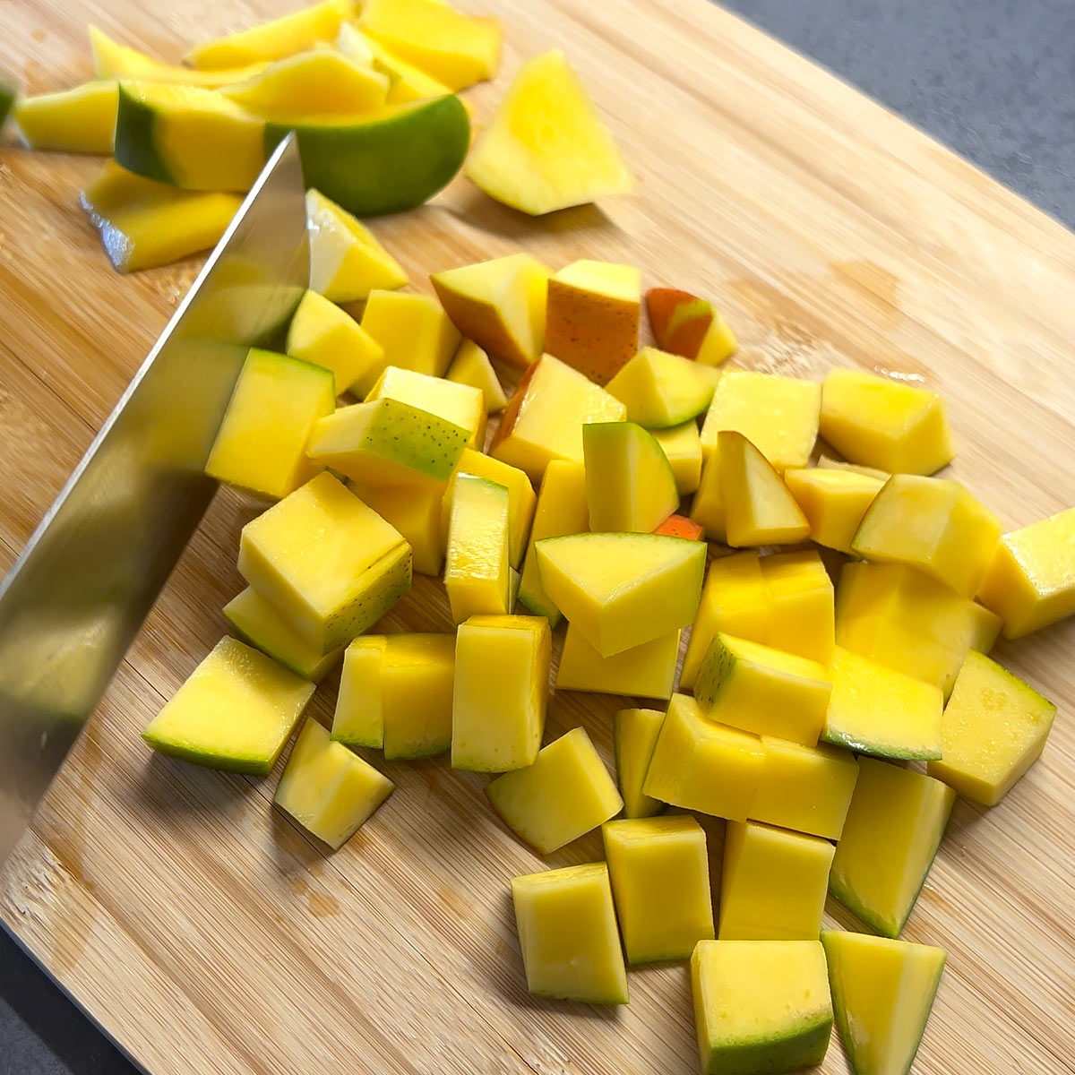 cut mango into cubes