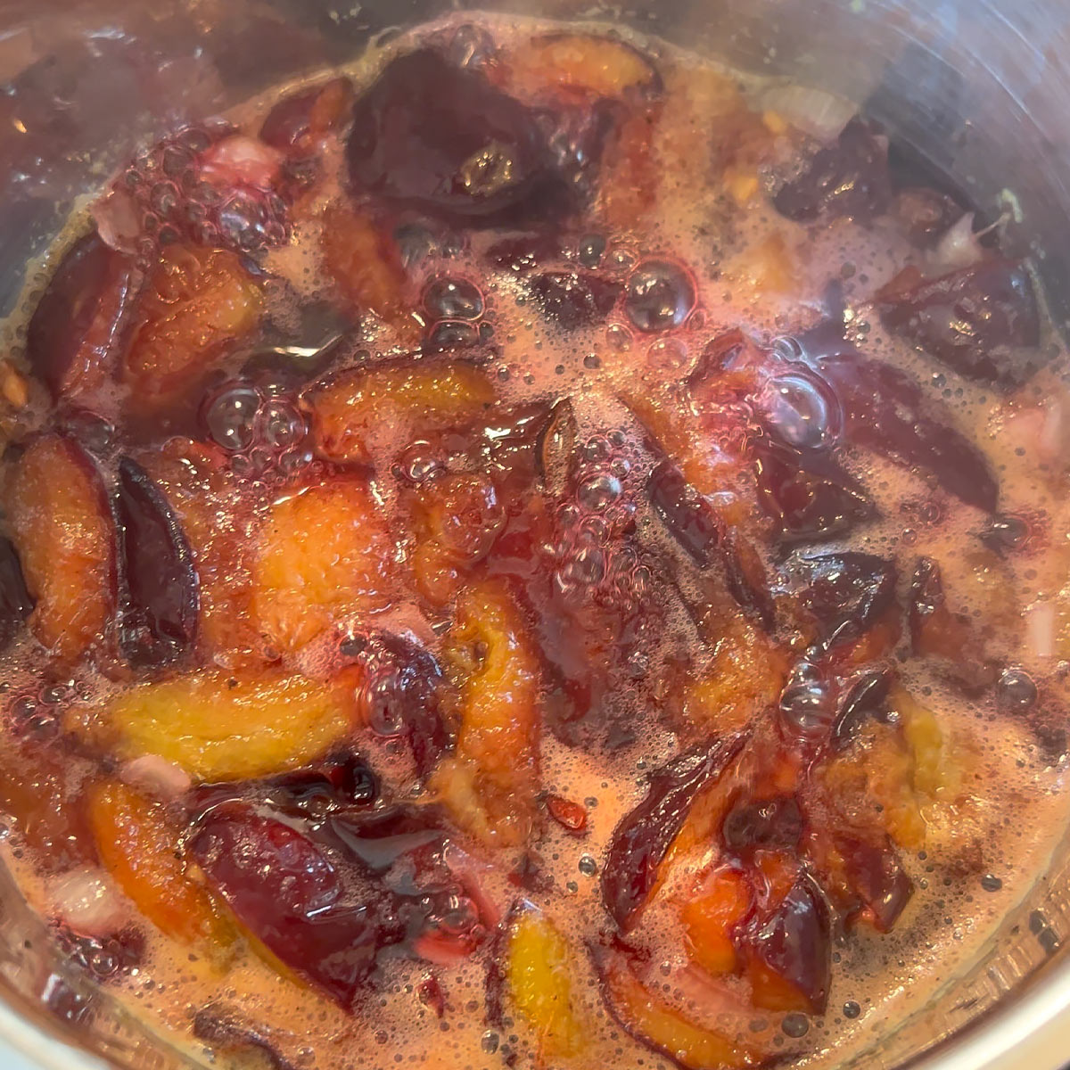 heat plum chutney