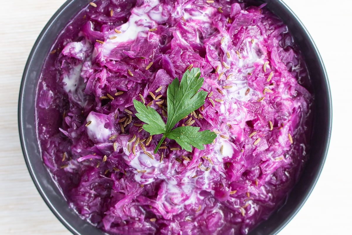Braised red cabbage
