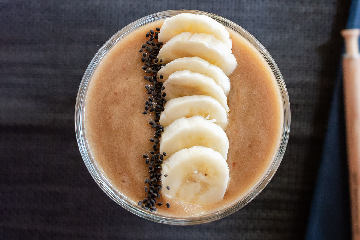 quick smoothie with fresh banana apple and ginger