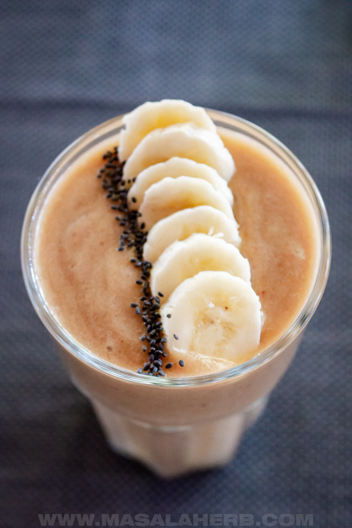 Banana with apple ginger smoothie