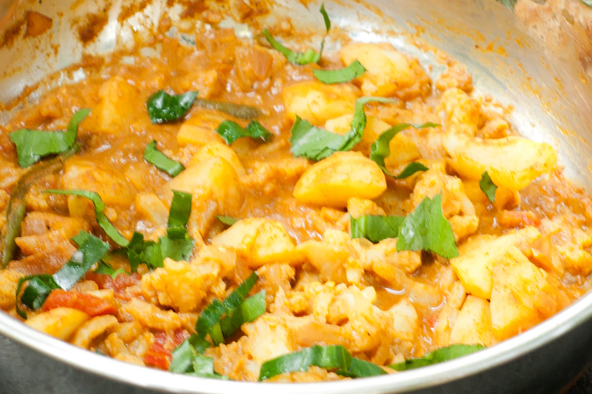 potato cauliflower curry