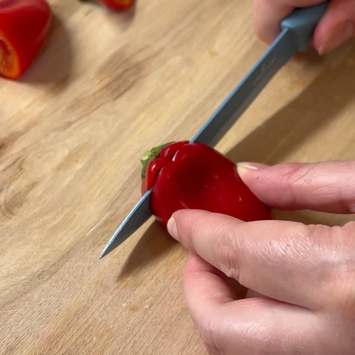 cut sweet pepper top