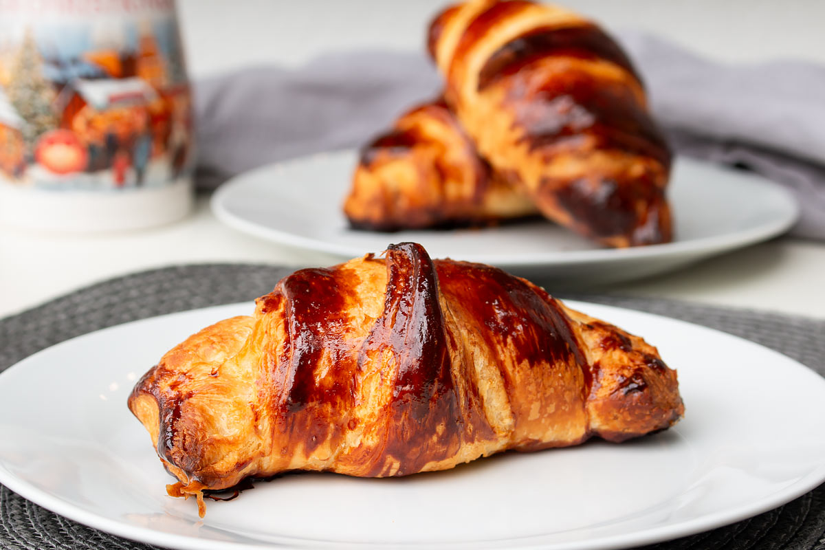 crescent roll croissant with filling