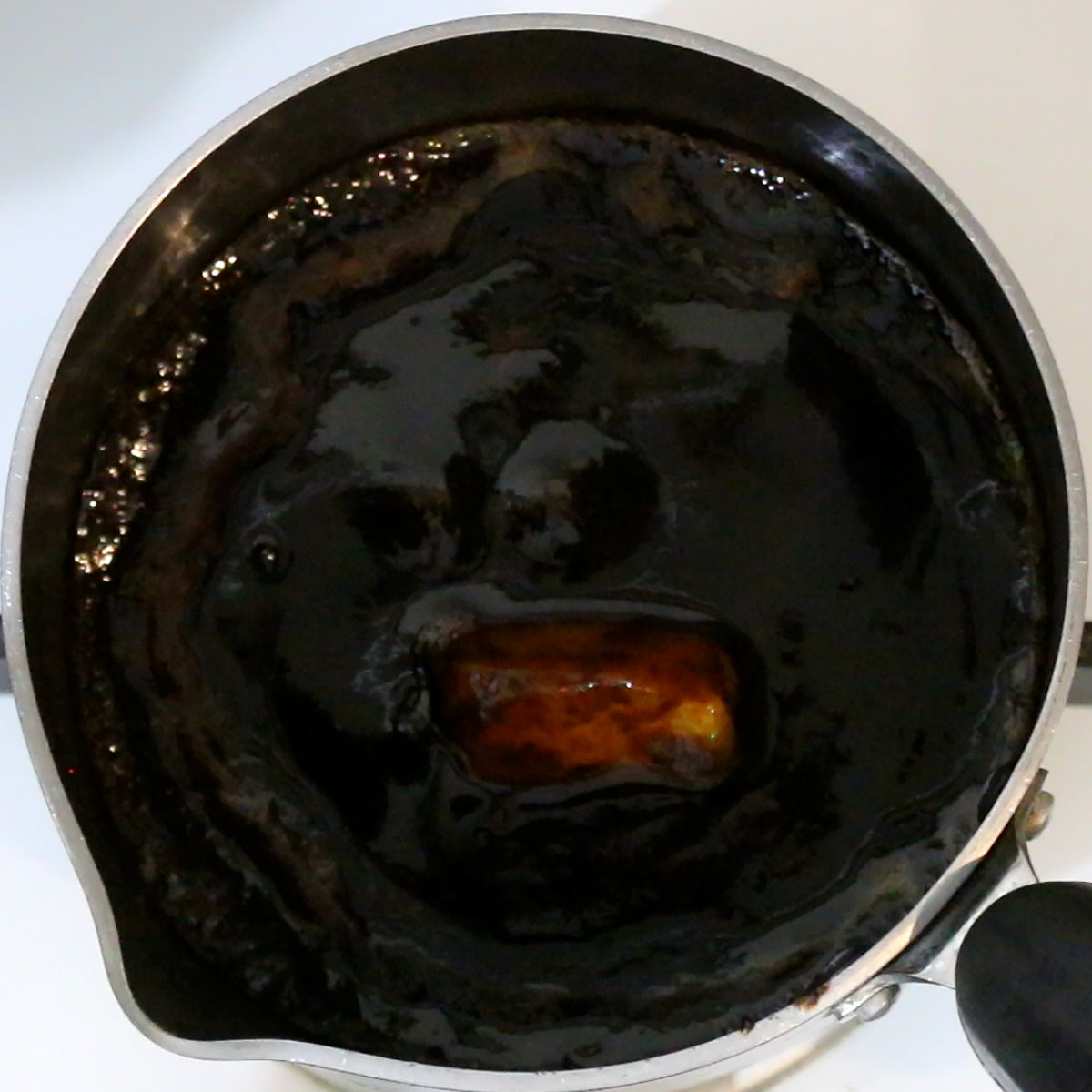 bring pad thai sauce to a simmer