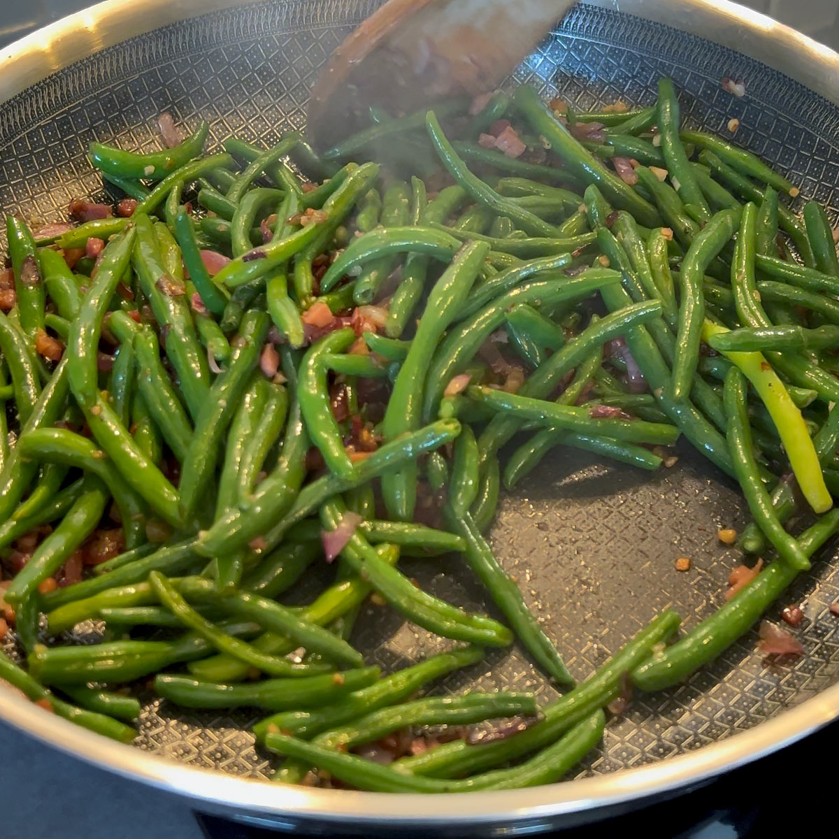 cook bacon green beans crisp